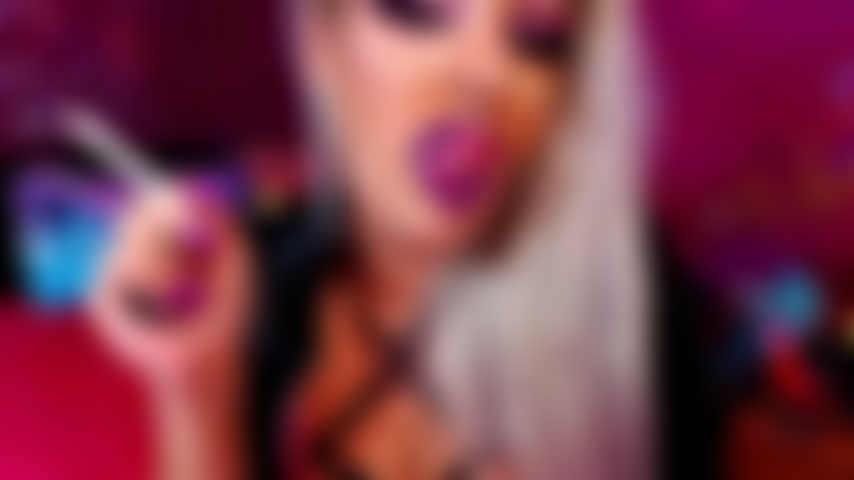 smoking a cig with u whille i play with my purple glossy  lips and my tits