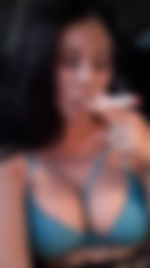 smoke fetish- smoke break in my car with tits out